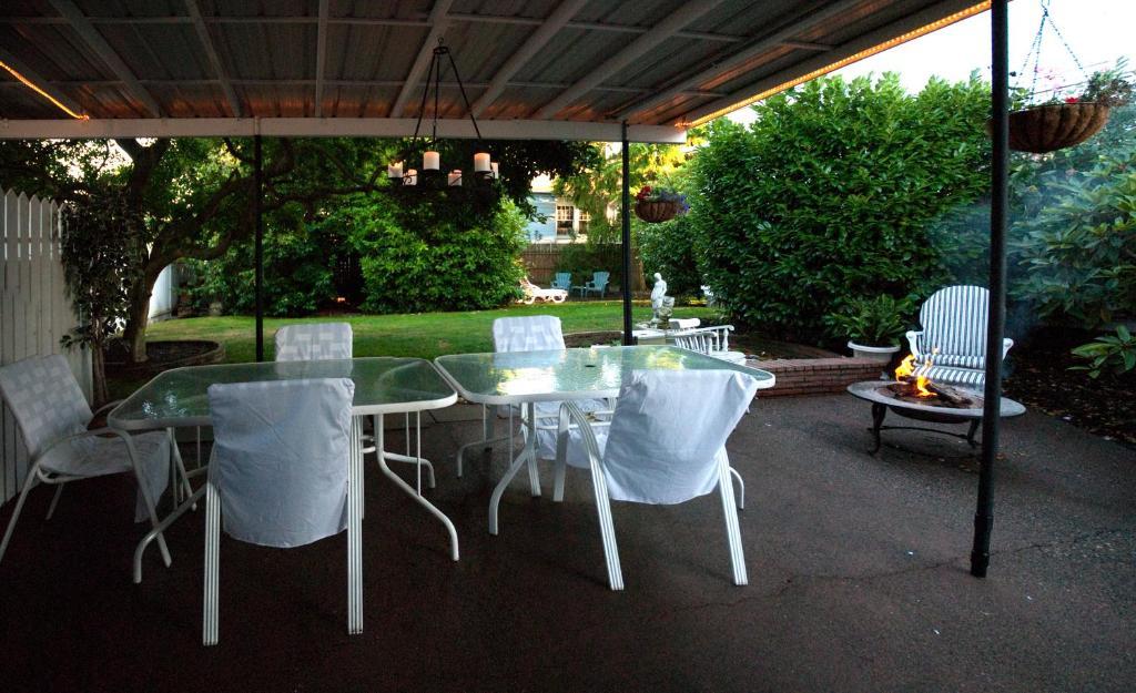 Bayside Bed And Breakfast Эверетт Экстерьер фото