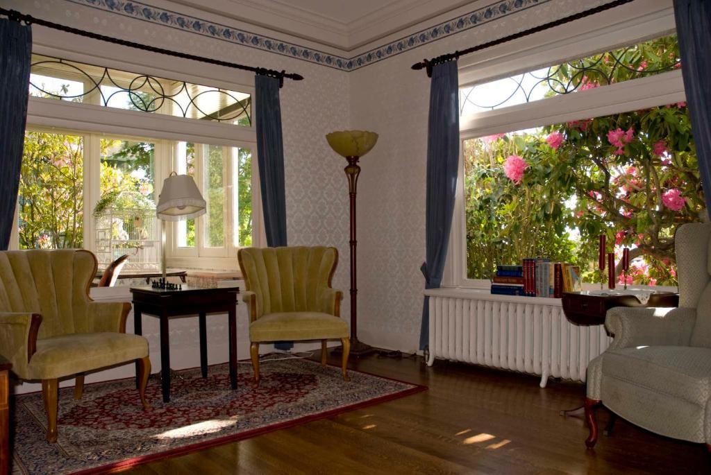 Bayside Bed And Breakfast Эверетт Экстерьер фото